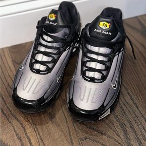 NIKE AIR MAX SNEAKERS